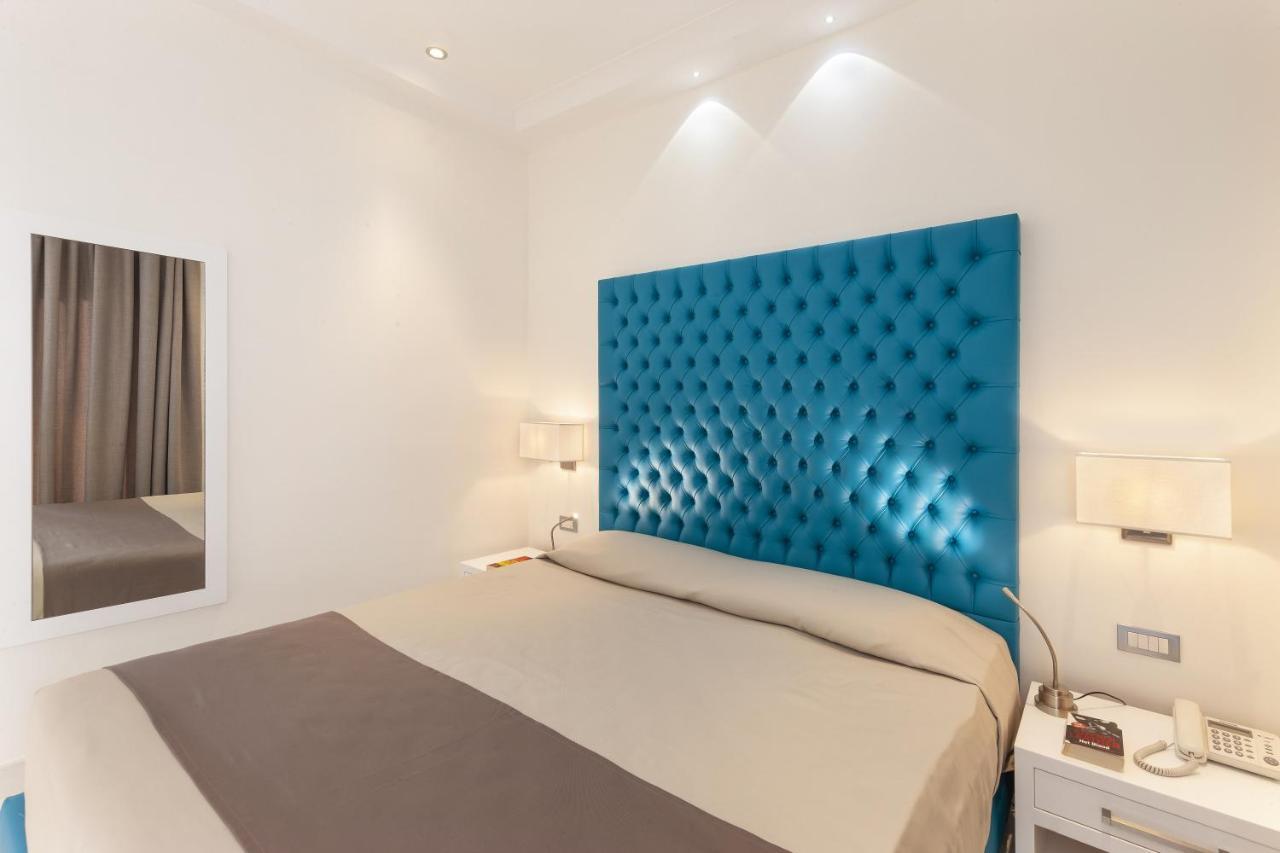 Pensión Palazzo Montefusco 4*